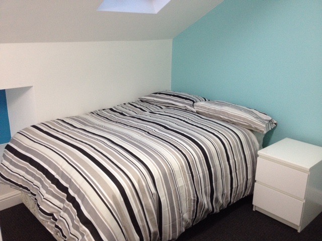 112 Adelaide Road-Room 5 Large