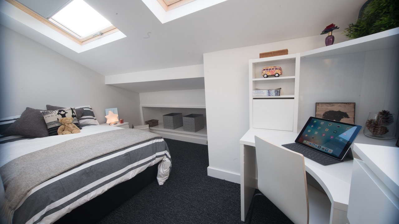 92 Albert Edward Road-Room 5 Large